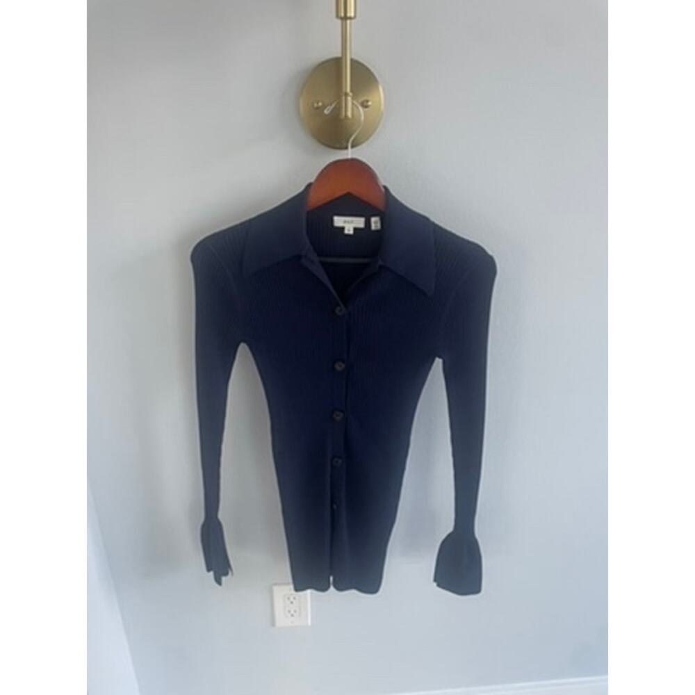 ALC Button down flare sleeve rib knit navy collar top